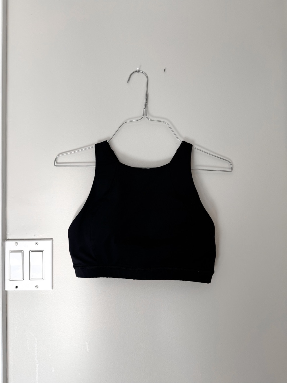 Lululemon high neck sports bra